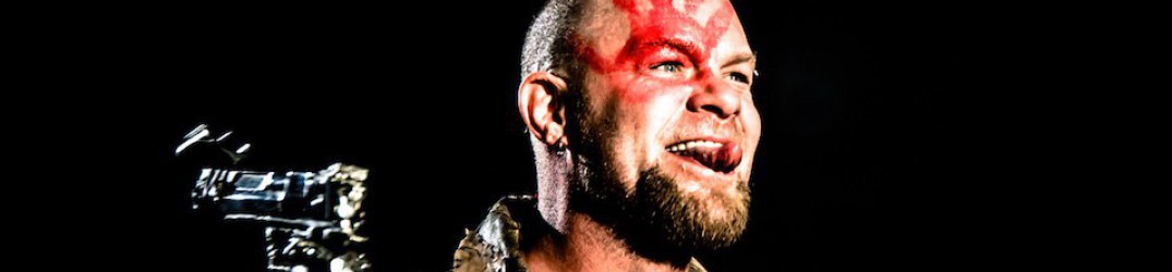 Five Finger Death Punch: Ivan Moody ritratta la propria uscita dalla band