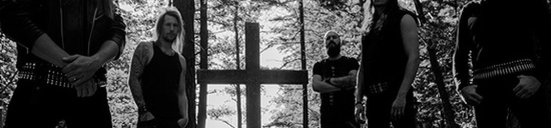Below: guarda il video ufficiale di 'Disappearing into Nothing'