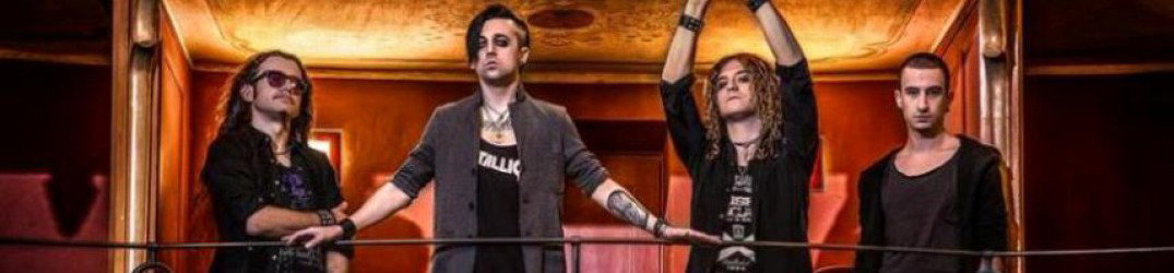 Hell In The Club: guarda il video ufficiale di 'We Are on Fire'