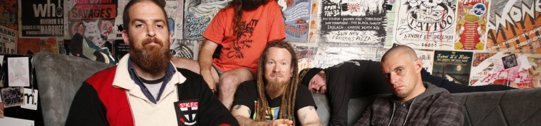 King Parrot: guarda il video ufficiale di 'Ten Pounds of Shit in a Five Pound Bag'