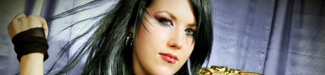 Arch Enemy: Alissa White-Gluz valuta la possibilità di inserire il cantato pulito nei futuri brani