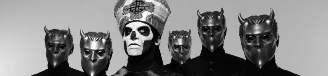 Ghost: Papa Emeritus III trascinato a forza fuori dallo stage, al suo posto Papa Emeritus Zero