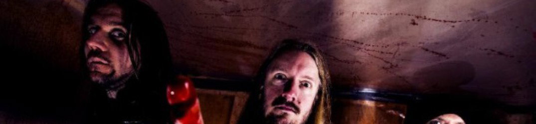 LIK: firmano per Metal Blade Records