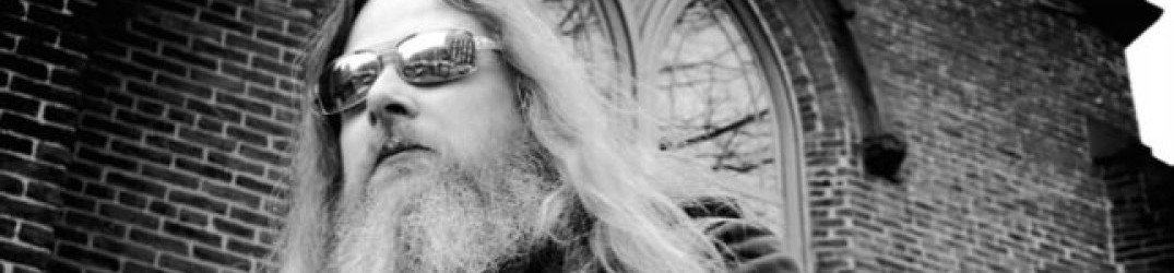 Dee Calhoun: online il video ufficiale di "Jesus, The Devil, The Deed"