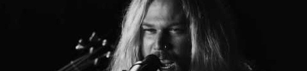 Inglorious: guarda il live acoustic di 'Read All About It'
