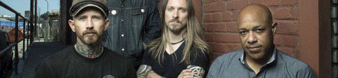 Light The Torch: pubblicato un altro webisode inerente il nuovo album "Revival"