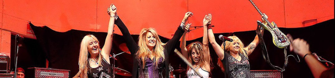 Vixen: online la versione acustica di 'Edge Of A Broken Heart' dall'album "Live Fire"