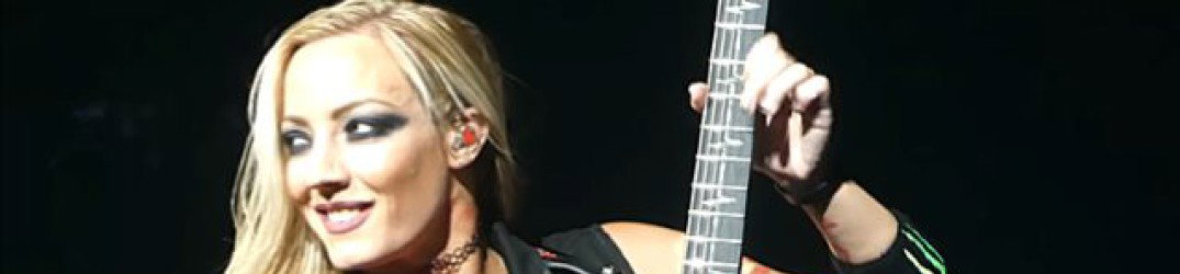 Nita Strauss: guarda la jam con Steve Vai al "The Big Mama Jama Jam-A-Thon"