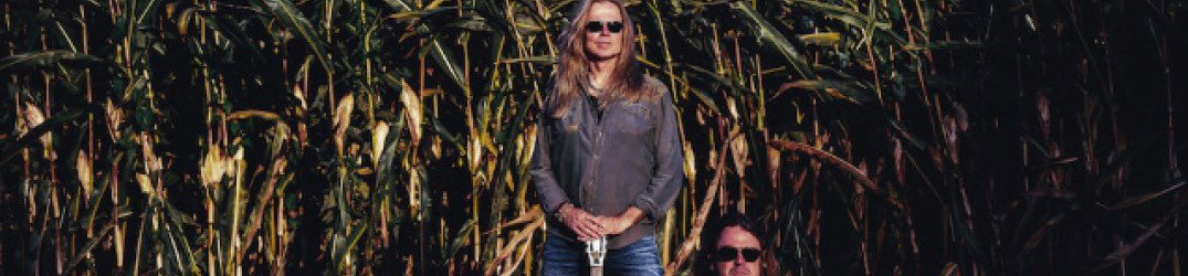 Vandenberg's Moonkings: online il lyric video di 'Burning Heart' versione acustica