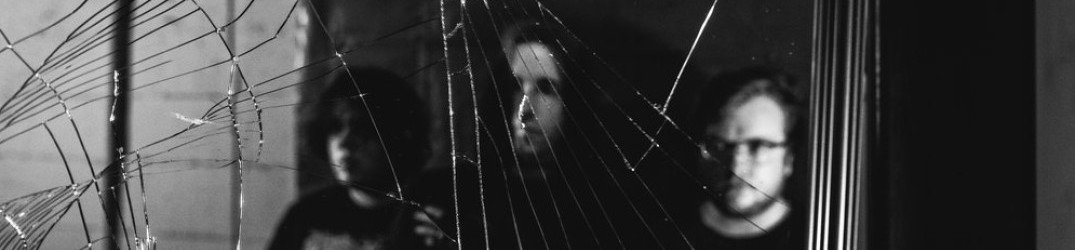 Wristmeetrazor: pubblicata ancora una song, 'In Line for Halos'