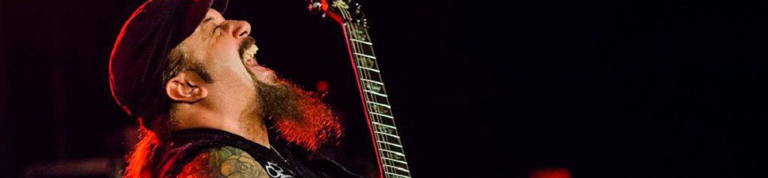 Mike Orlando (Adrenaline Mob): guarda il live video in studio di 'Burn'