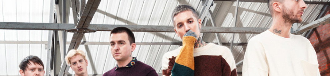 Bring Me The Horizon: Oli Sykes guarito dalla rottura della corda vocale