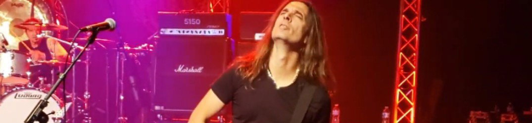 Megadeth: guarda l'esibizione di Kiko Loureiro al "Randy Rhoads Remembered" di Pasadena