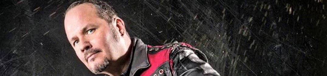 Judas Priest: Ripper Owens, "grazie, ma non penso di essere migliore di Halford come cantante"