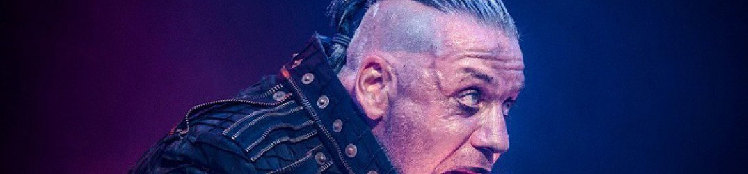 Rammstein: un uomo insulta la ragazza di Till Lindemann, lui gli spacca la mascella