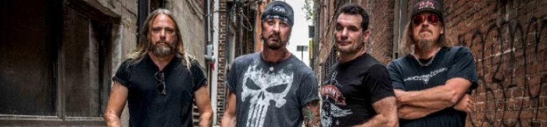 Roxy Blue: ecco il music video ufficiale di 'How Does It Feel'