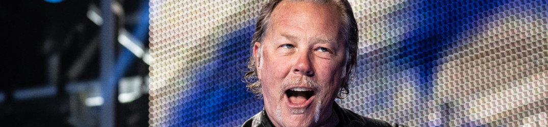 Metallica: James Hetfield al volante canta 'Angel of Death' degli Slayer