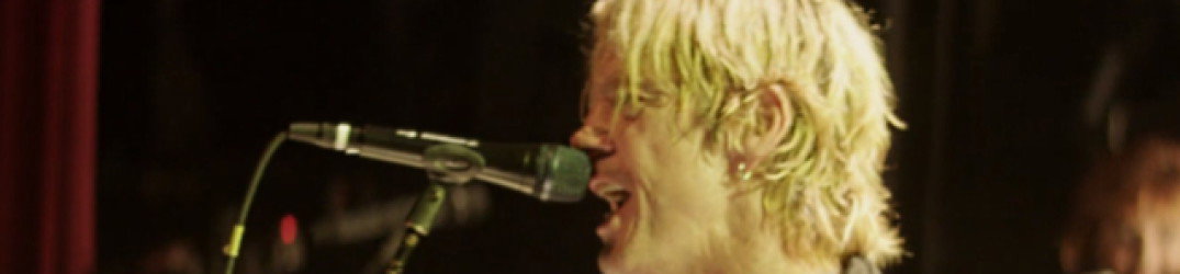 Duff McKagan (Guns N' Roses): guarda il live video di 'Don't Look Behind You'