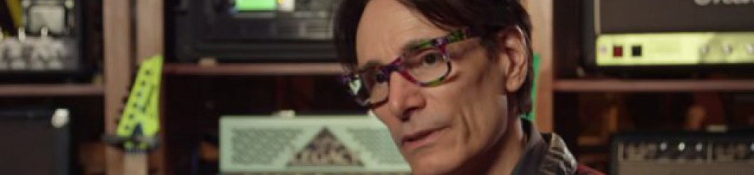 Steve Vai: 'La chitarra? Si piega con te, urla con te, piange con te'