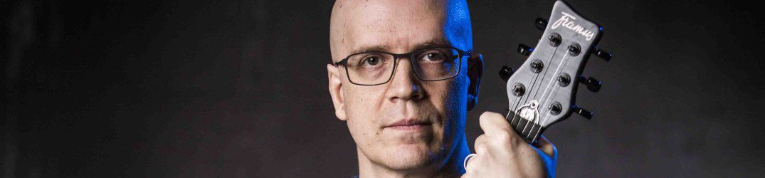 Devin Townsend: 'I concerti acustici mi rendono pienamente consapevole di me stesso'
