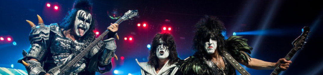 Kiss: in concerto per un pubblico di squali bianchi