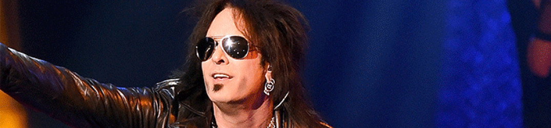 Mötley Crüe: Nikki Sixx blasta la "band di imitatori" Steel Panther, 'Vadano a fare in culo'