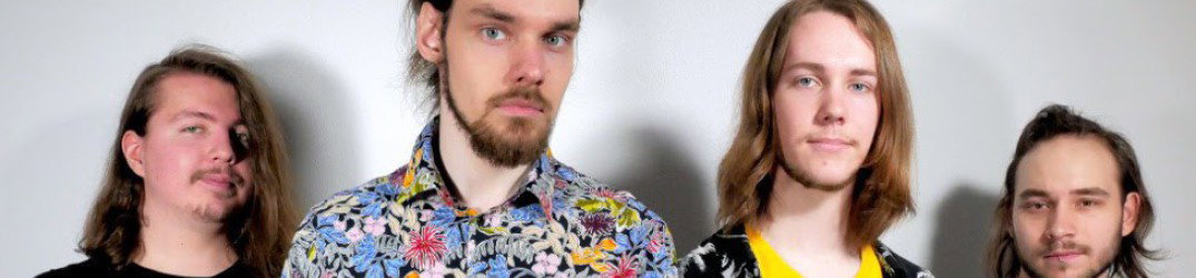External: guarda il video ufficiale del brano 'Distant'