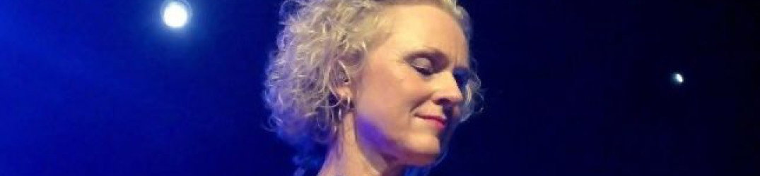 Liv Kristine (Leaves' Eyes, Theatre Of Tragedy): online il nuovo singolo 'Skylight'