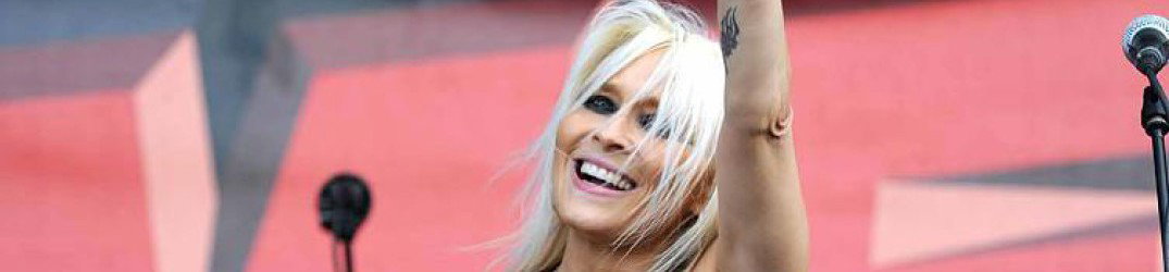 Doro: il video live di  'Raise your Fist in the Air'