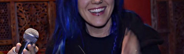 Arch Enemy: White-Gluz, 'È assurdo che esista il metal femminile'