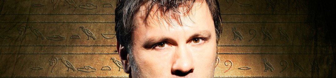 Iron Maiden: un video di Bruce Dickinson al piano mentre suona "Empire of The Clouds"
