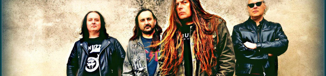 Born Again: firma del contratto discografico