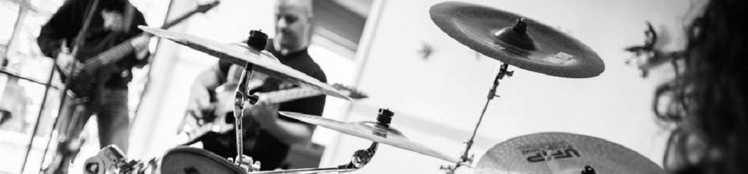 Vahrzaw: re-release di "Twin Suns & Wolves' Tongues" a fine agosto