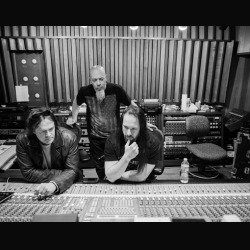 Dream Theater: nuove foto dallo studio