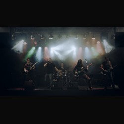 Scarlet Cross: online il primo videoclip