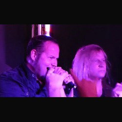 Tim "Ripper" Owens & Chris Caffery: i fans filmano la loro performance