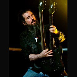 Guns N' Roses: il chitarrista Bumblefoot in Italia col suo tour