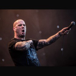 Phil Anselmo & The Illegals: performing Pantera