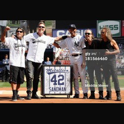 Metallica: suonano "Enter Sandman" allo Yankee Stadium