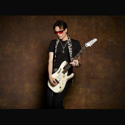 Steve Vai: videomessaggio per i fans italiani