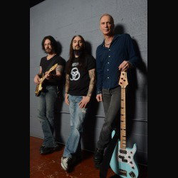 The Winery Dogs: videoclip di "Time Machine"