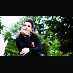 Anette Olzon: 'È triste fare paragoni tra i cantanti'
