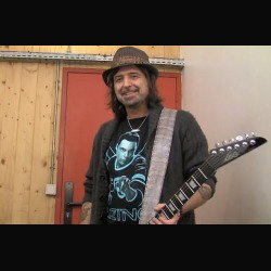 Motörhead: Campbell, 'Invecchiando, ci aiutiamo l'un con l'altro'