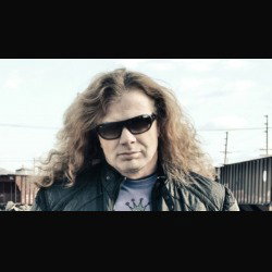 Dave Mustaine: firma un nuovo contratto con la Warner