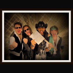 Eyes 'N' Lips: contratto con Street Symphonies Records