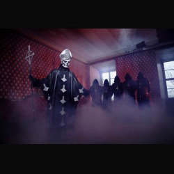 Ghost: versione live di "Year Zero"
