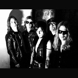 The Last Vegas: la nuova "Take Care Of Me" suonata in acustico