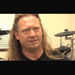 Machine Head: l'ex bassista fa causa alla band