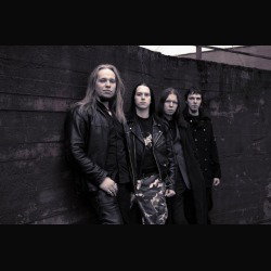 Suicidal Ride: lyric video di "Burn With Me"