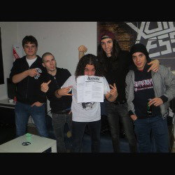 Crisix: nuovo contratto per la band
